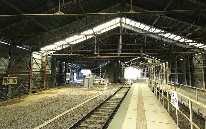 峠駅の外観